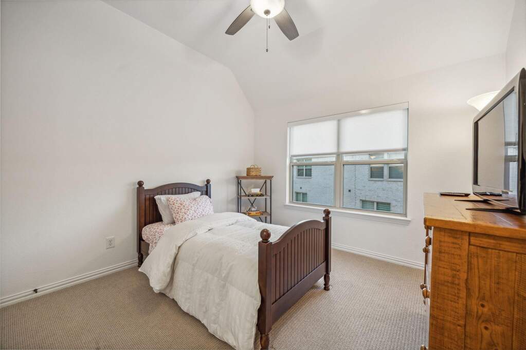 4 Bedroom Single Family Home/House's Image 26