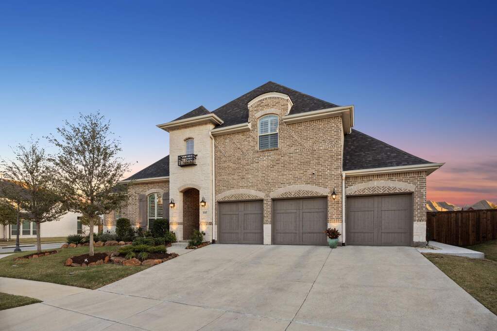 4 Bedroom Single Family Home/House's Image 3