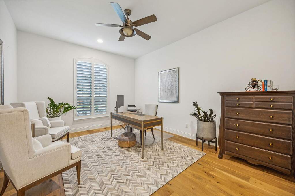 4 Bedroom Single Family Home/House's Image 5