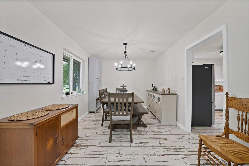 4 Bedroom Single Family Home/House's Image 9