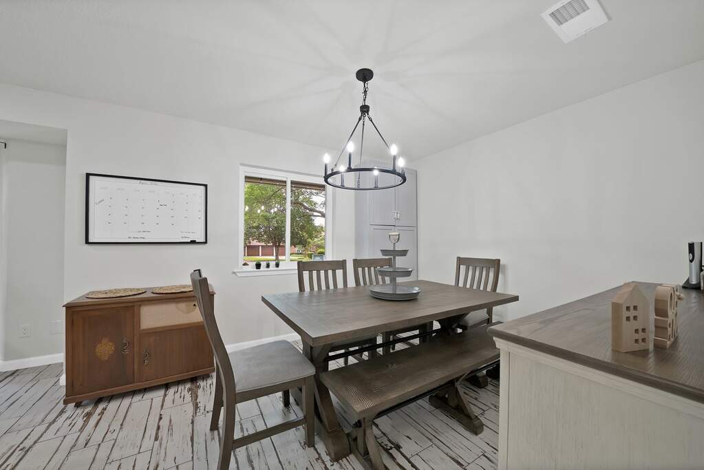 4 Bedroom Single Family Home/House's Image 10