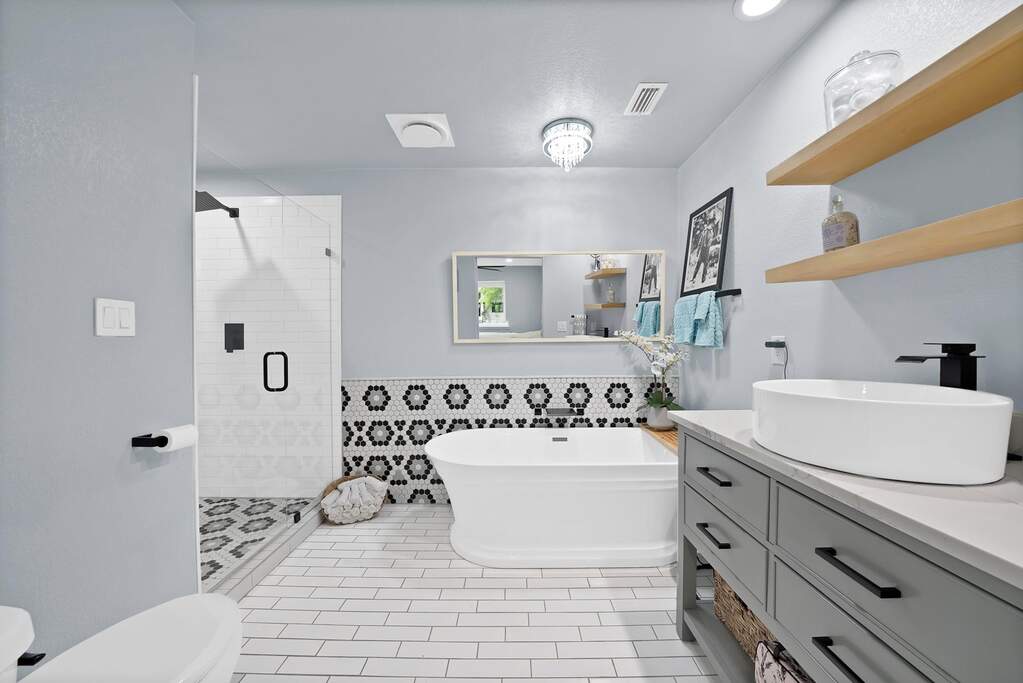 4 Bedroom Single Family Home/House's Image 12