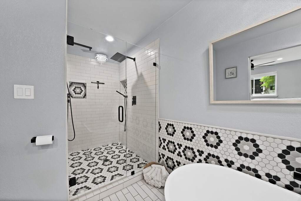 4 Bedroom Single Family Home/House's Image 13