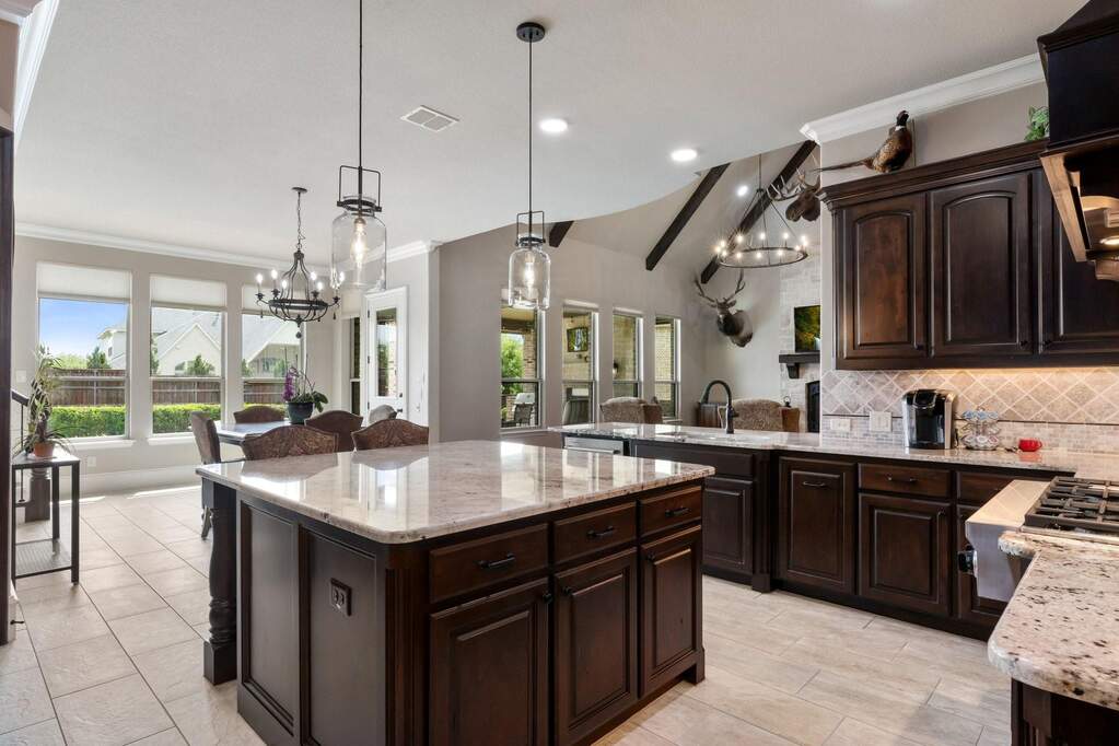 4 Bedroom Single Family Home/House's Image 10