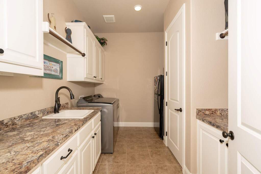 4 Bedroom Single Family Home/House's Image 20