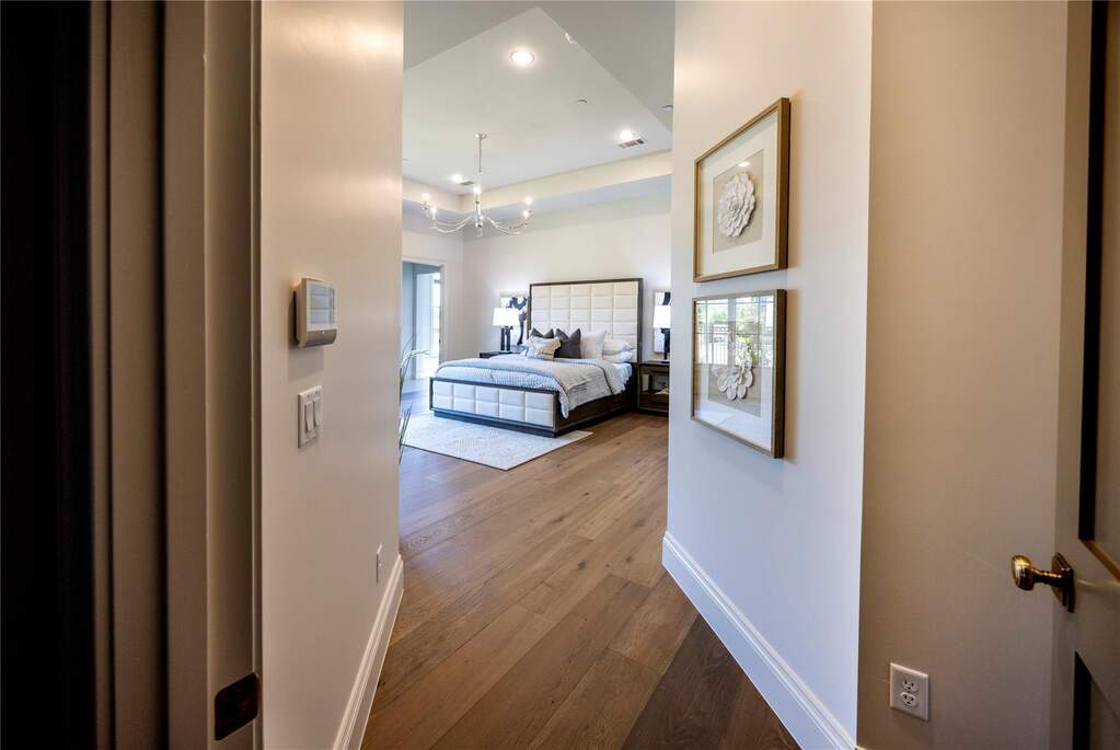 5 Bedroom Single Family Home/House's Image 16