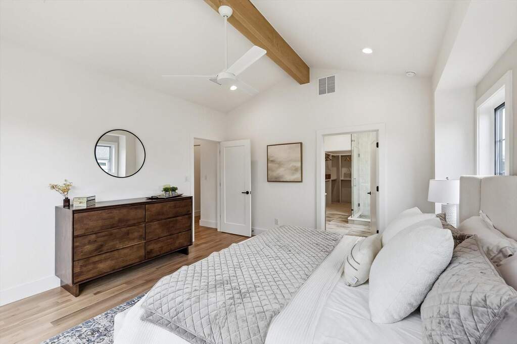 3 Bedroom Single Family Home/House's Image 11