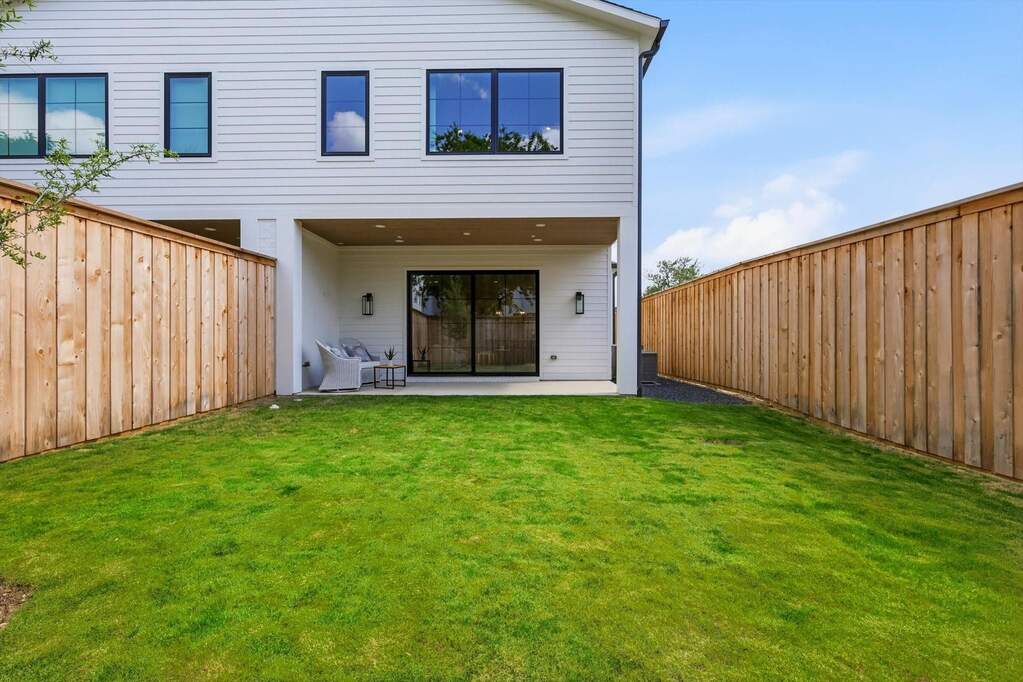 3 Bedroom Single Family Home/House's Image 24