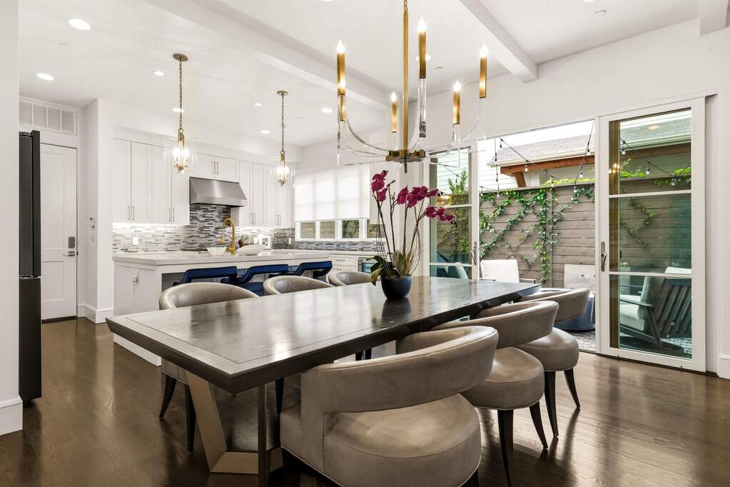 4 Bedroom Single Family Home/House's Image 9