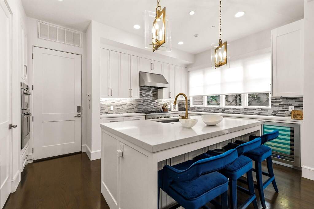 4 Bedroom Single Family Home/House's Image 10