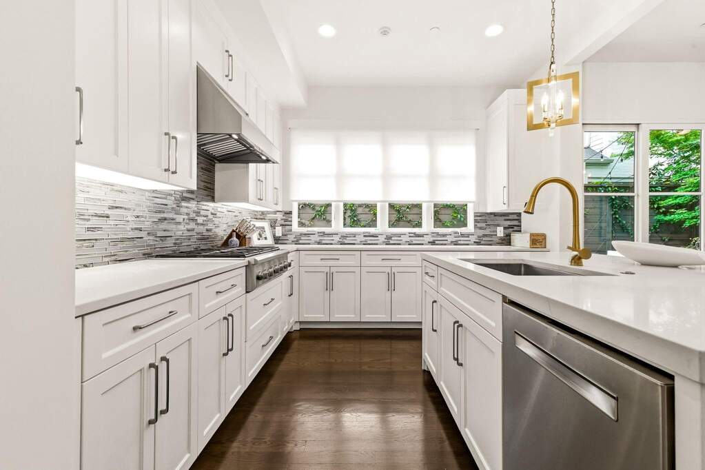 4 Bedroom Single Family Home/House's Image 11
