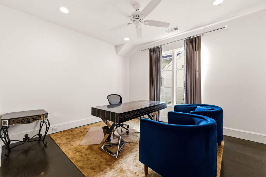 4 Bedroom Single Family Home/House's Image 22