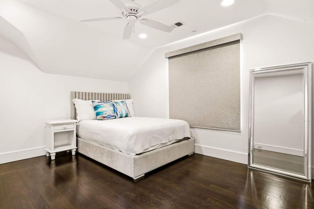 4 Bedroom Single Family Home/House's Image 27