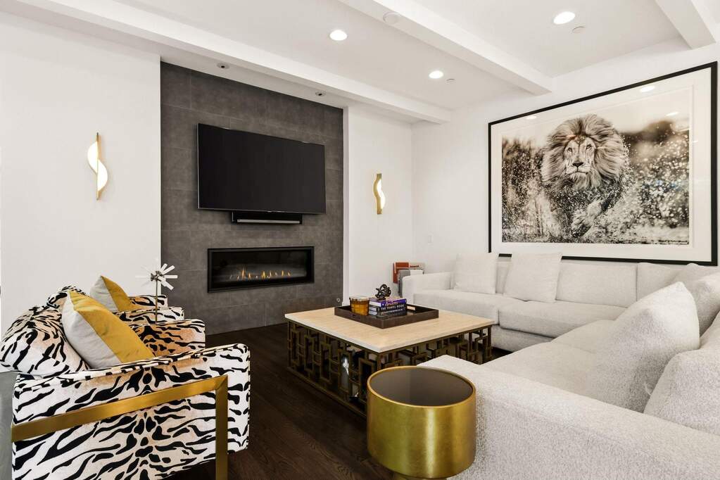 4 Bedroom Single Family Home/House's Image 6