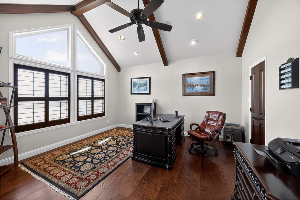 4 Bedroom Single Family Home/House's Image 11