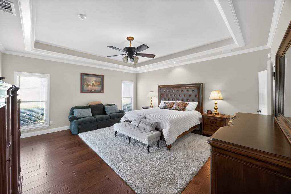 4 Bedroom Single Family Home/House's Image 12