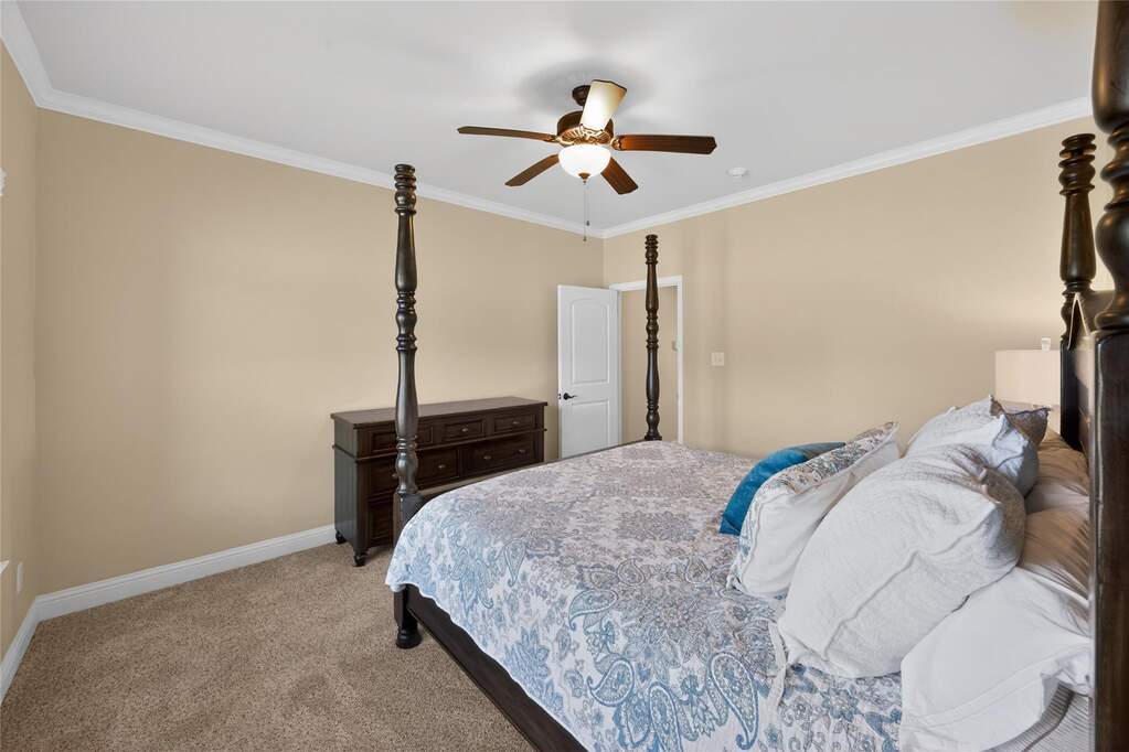 4 Bedroom Single Family Home/House's Image 17