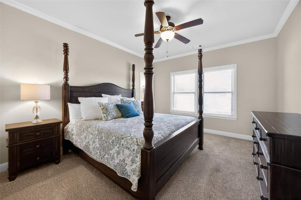4 Bedroom Single Family Home/House's Image 18