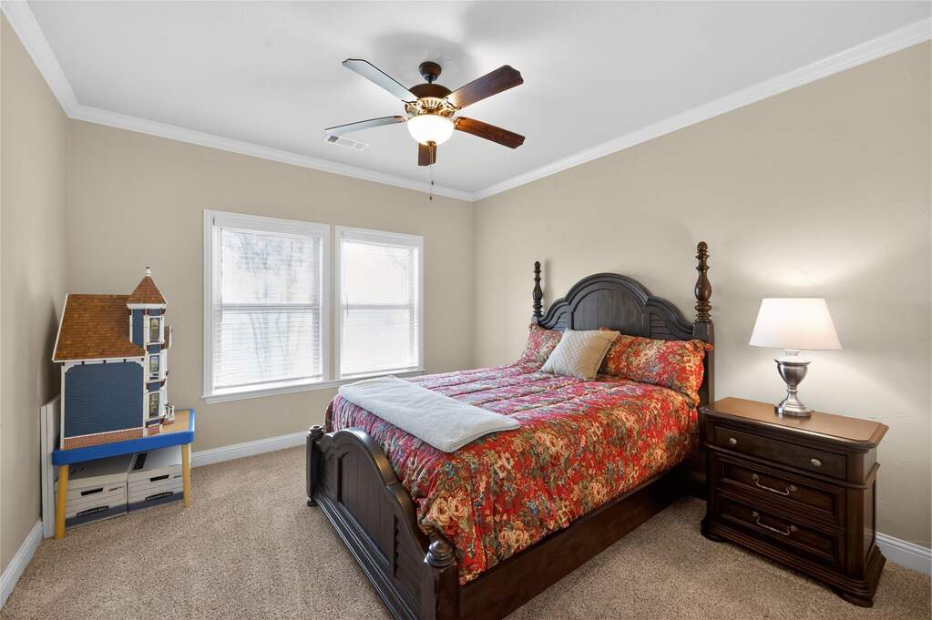 4 Bedroom Single Family Home/House's Image 19