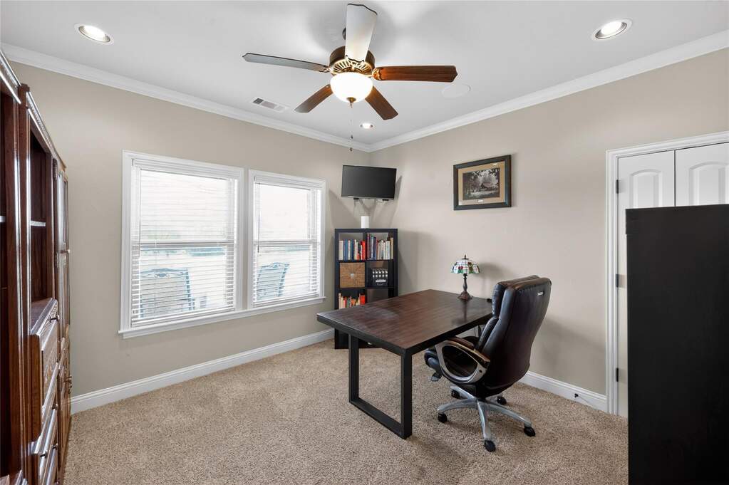 4 Bedroom Single Family Home/House's Image 20