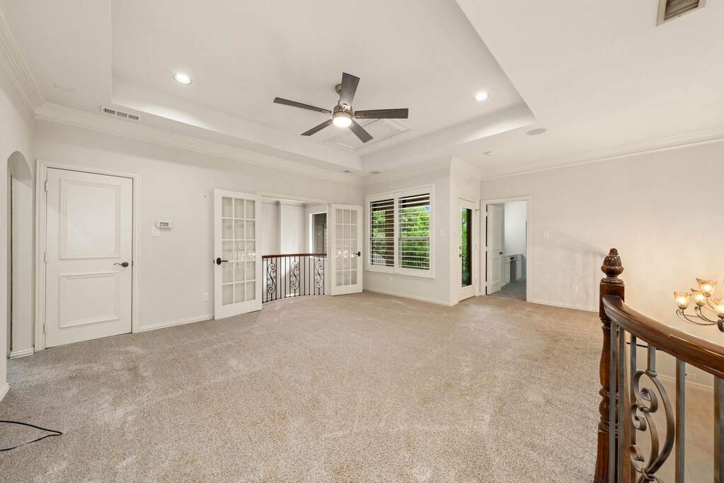 5 Bedroom Single Family Home/House's Image 9