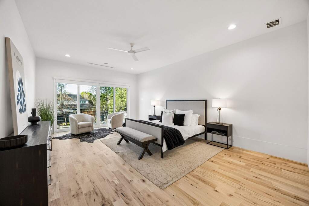 5 Bedroom Single Family Home/House's Image 15