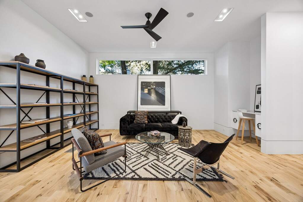 5 Bedroom Single Family Home/House's Image 22