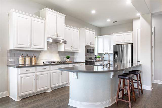 4 Bedroom Single Family Home/House's Image 6