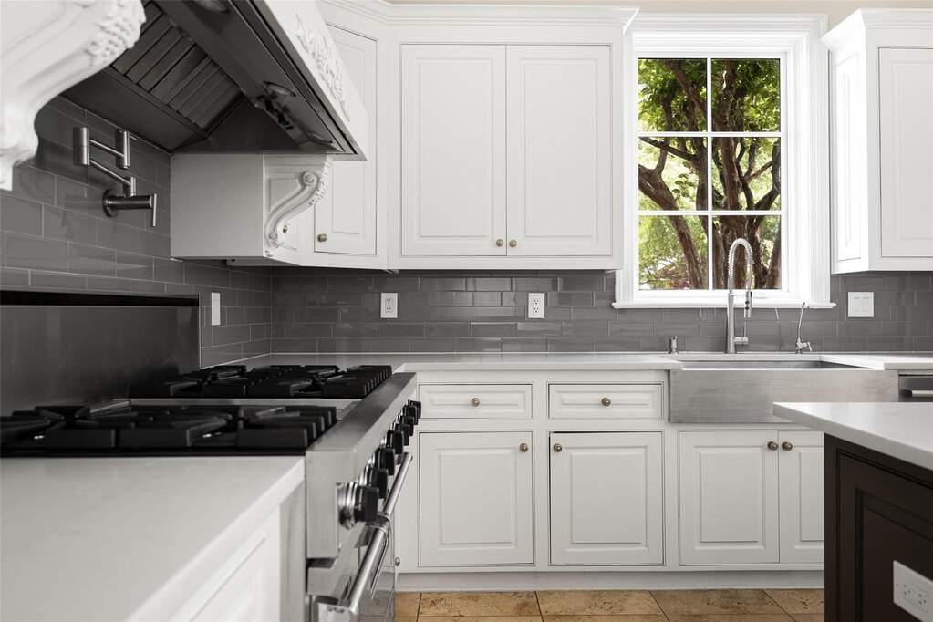 4 Bedroom Single Family Home/House's Image 14
