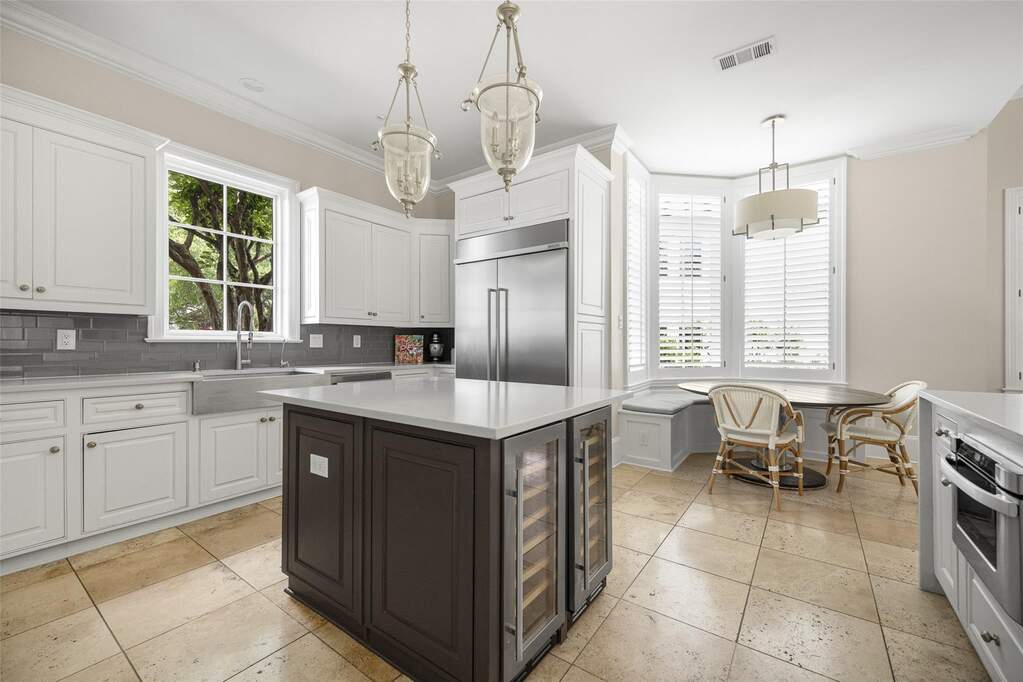 4 Bedroom Single Family Home/House's Image 15