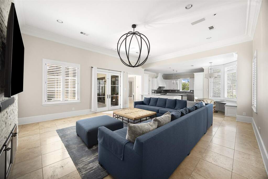 4 Bedroom Single Family Home/House's Image 18