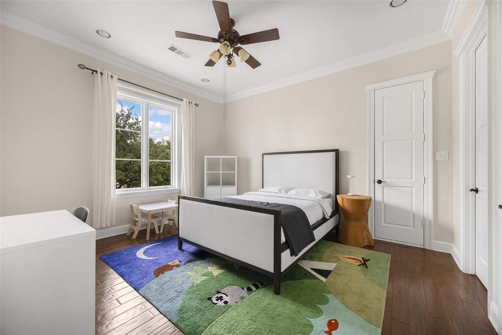 4 Bedroom Single Family Home/House's Image 22