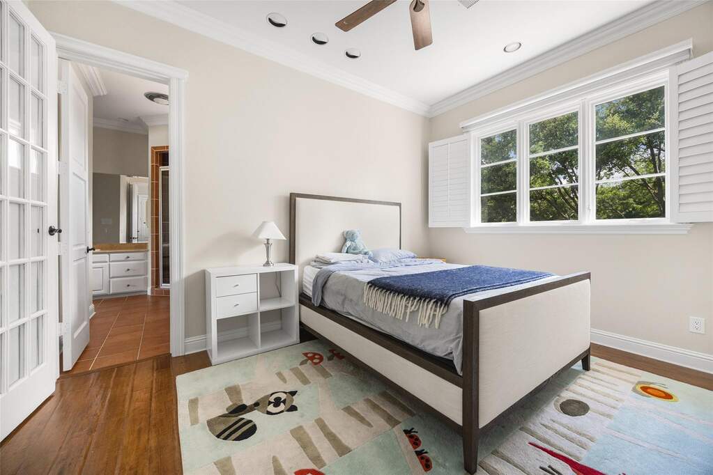 4 Bedroom Single Family Home/House's Image 24
