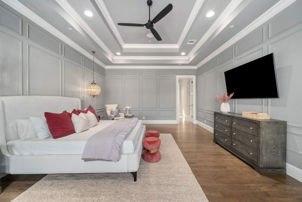 6 Bedroom Single Family Home/House's Image 20