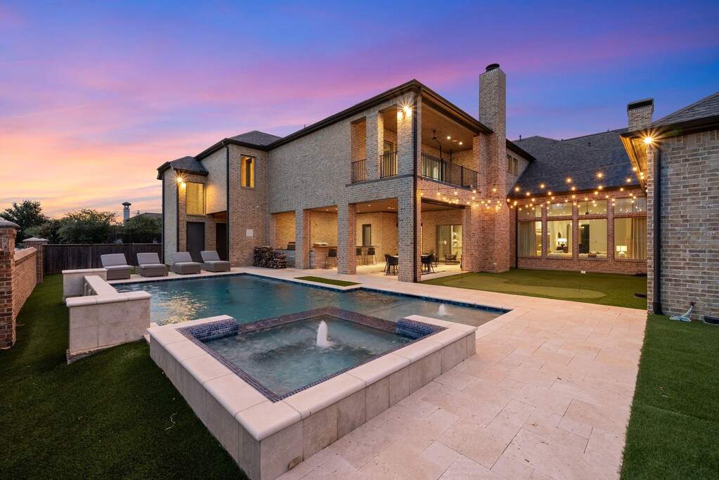 6 Bedroom Single Family Home/House's Image 34