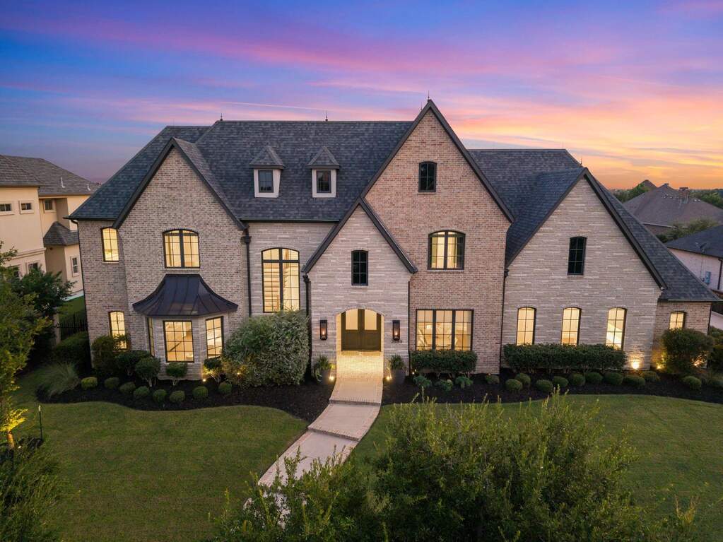 6 Bedroom Single Family Home/House's Image 35