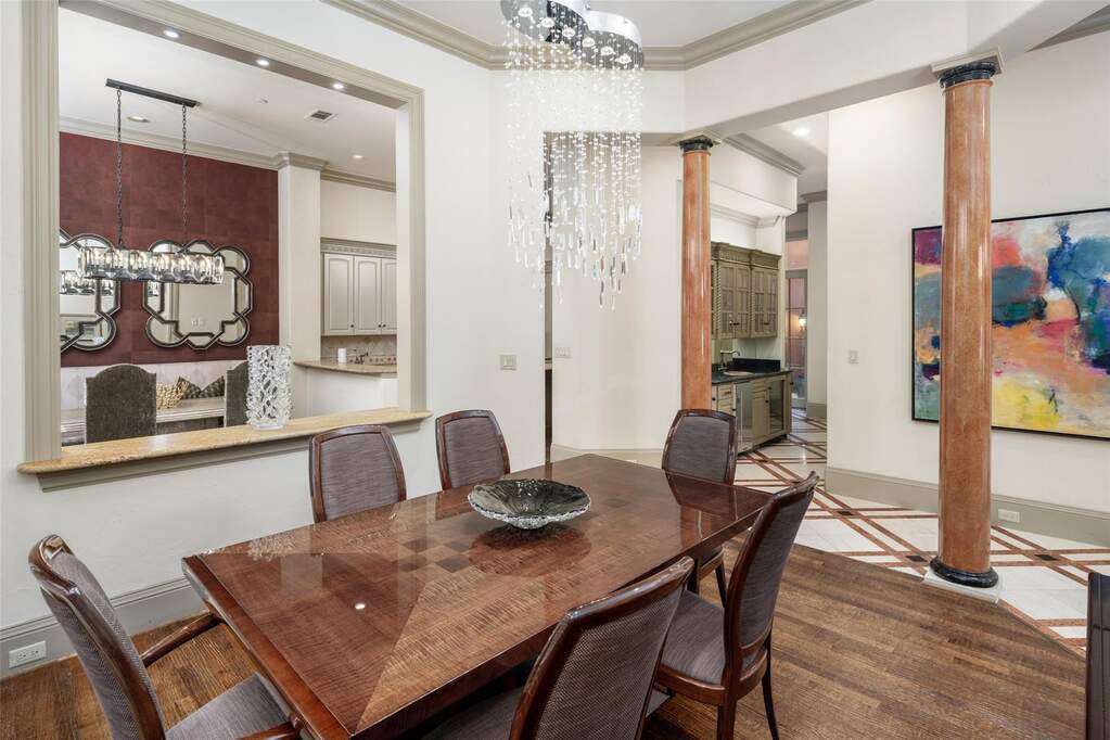 4 Bedroom Villa/Townhouse's Image 7