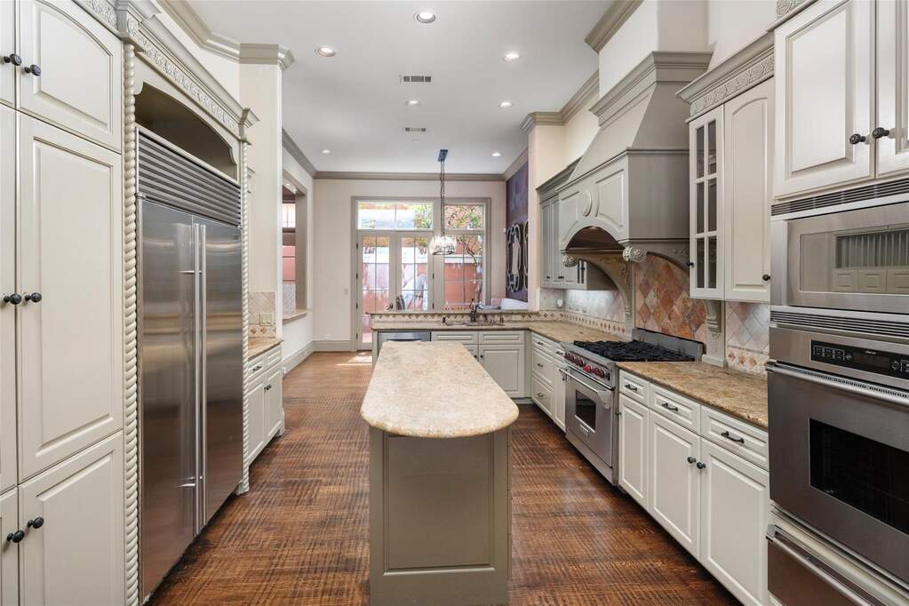 4 Bedroom Villa/Townhouse's Image 13