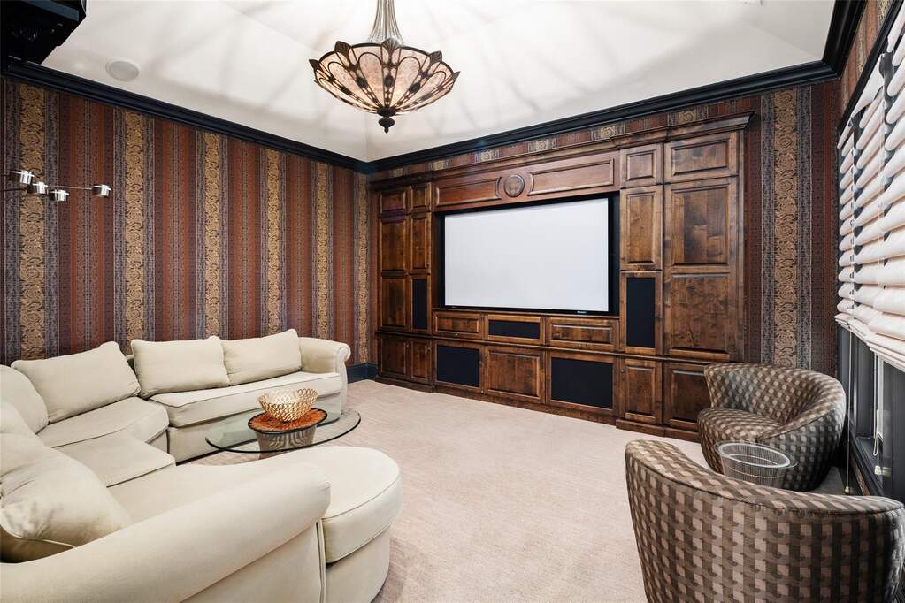 4 Bedroom Villa/Townhouse's Image 18
