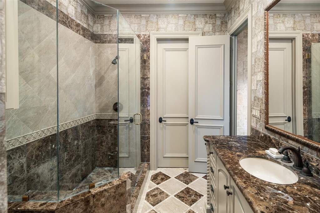 4 Bedroom Villa/Townhouse's Image 23