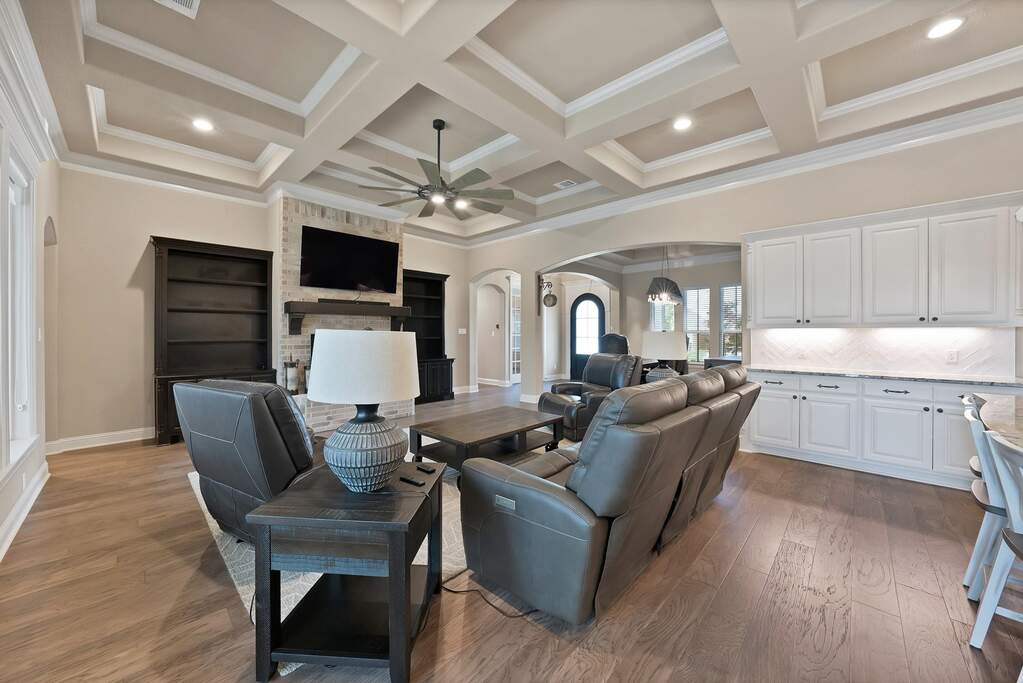 3 Bedroom Single Family Home/House's Image 8