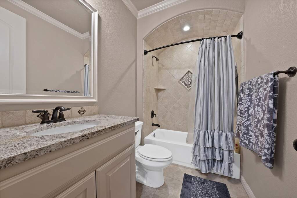 3 Bedroom Single Family Home/House's Image 13