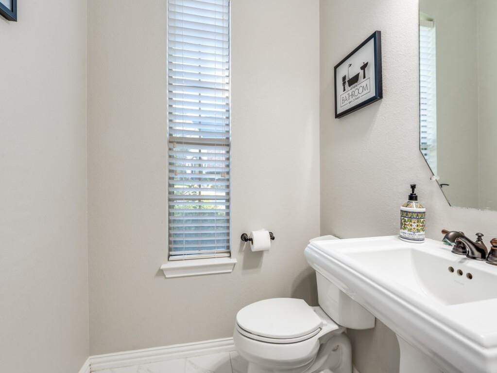 4 Bedroom Single Family Home/House's Image 11