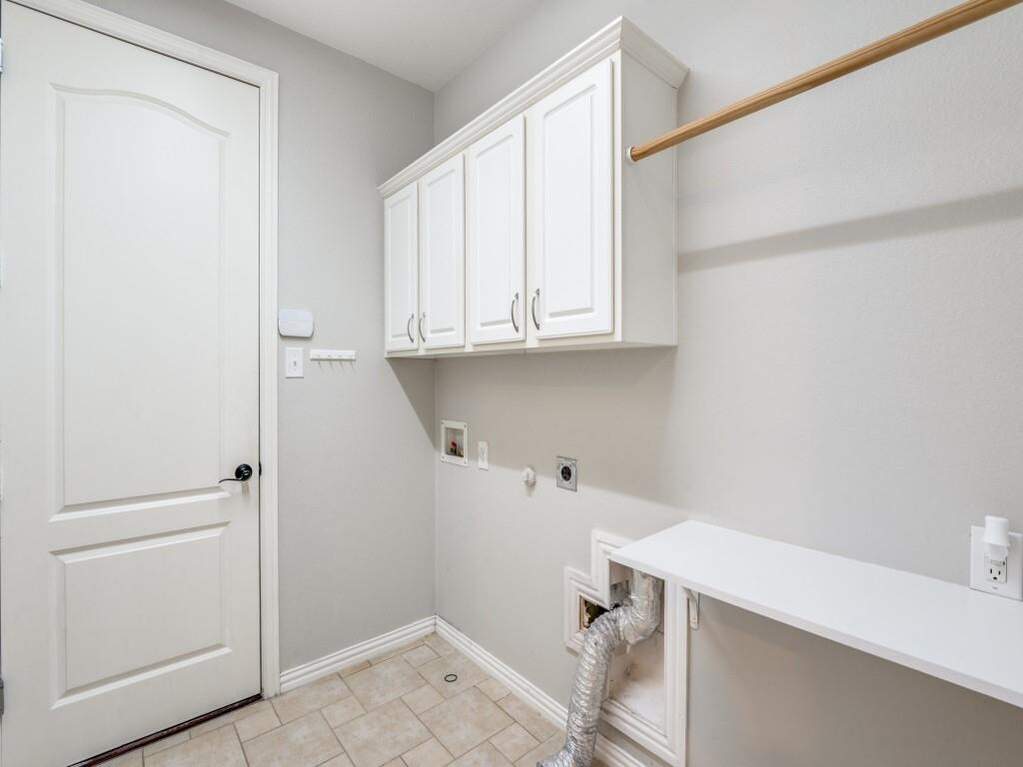 4 Bedroom Single Family Home/House's Image 19