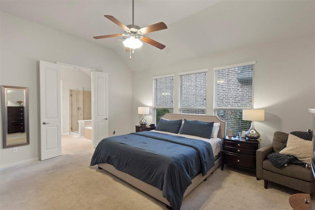 4 Bedroom Single Family Home/House's Image 10