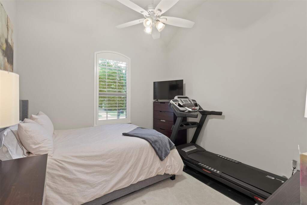4 Bedroom Single Family Home/House's Image 21