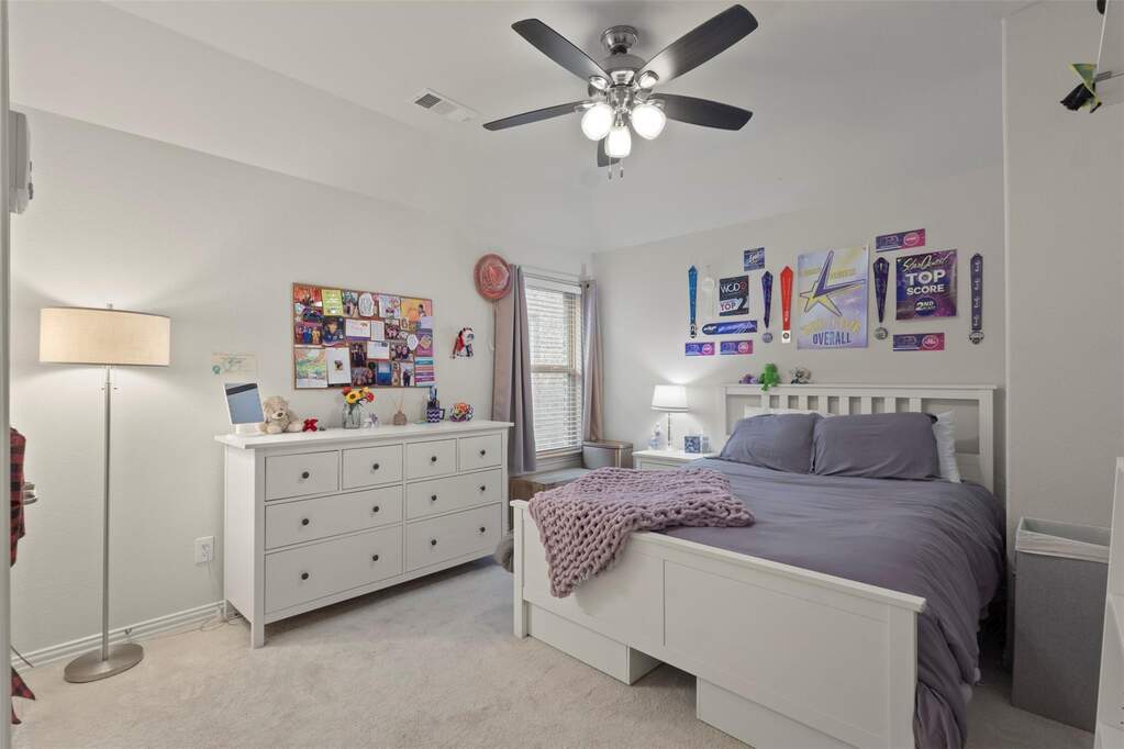 4 Bedroom Single Family Home/House's Image 25