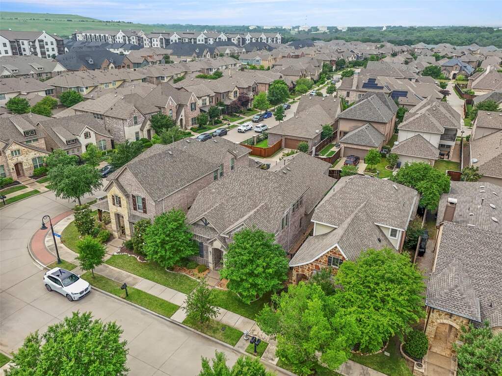 4 Bedroom Single Family Home/House's Image 30