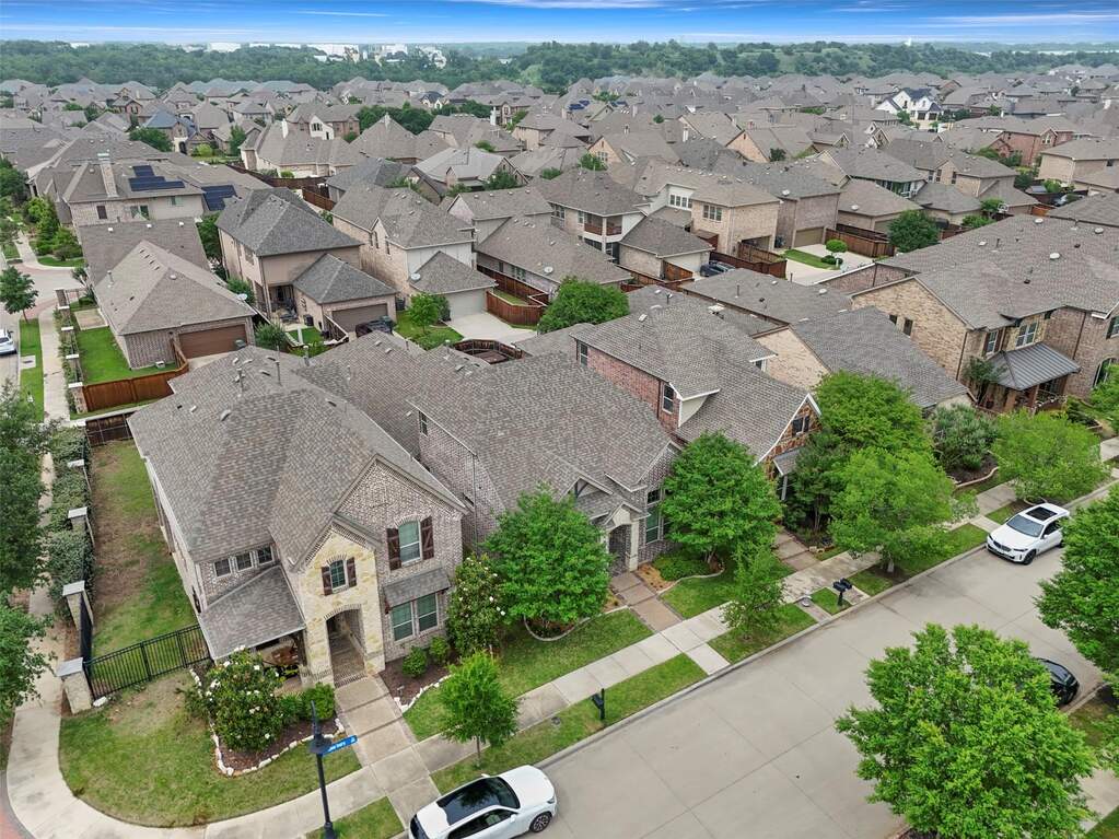 4 Bedroom Single Family Home/House's Image 31