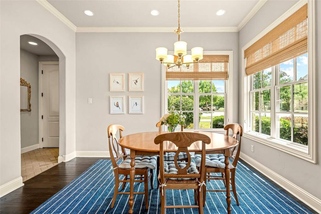 5 Bedroom Single Family Home/House's Image 15